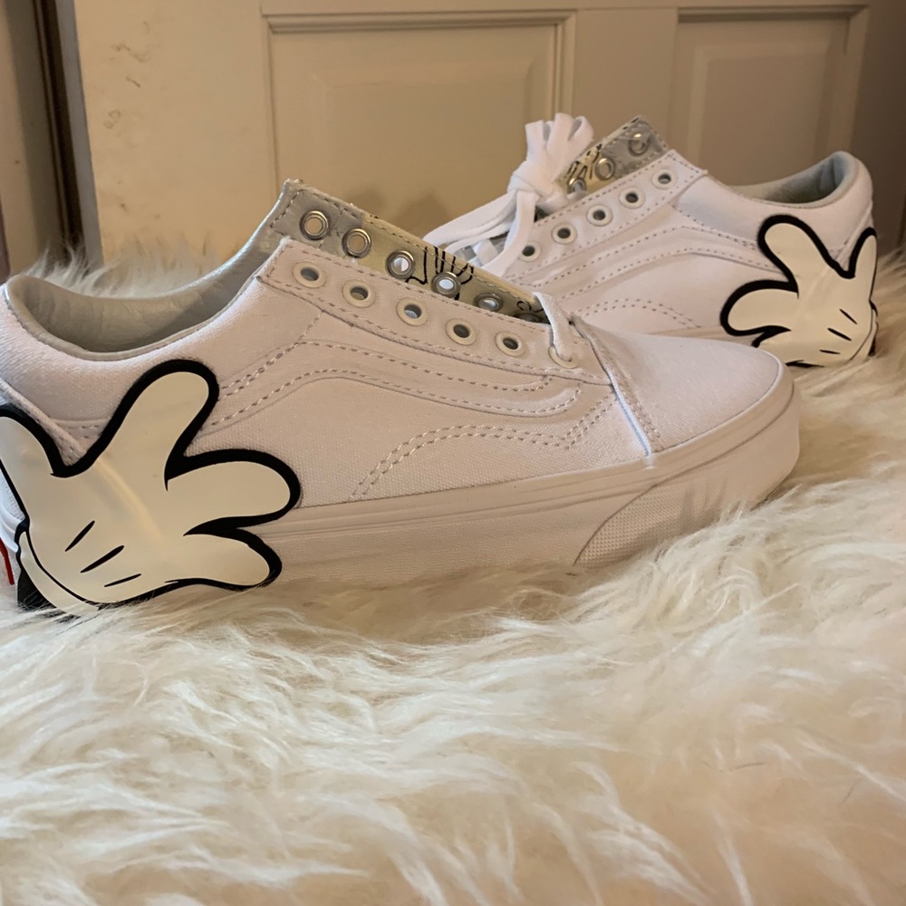 Disney Vans BRAND NEW